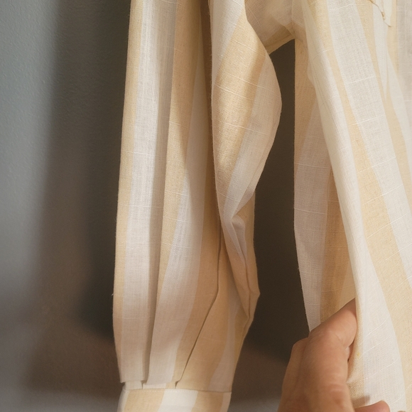 Peach Love Oversized Button-Front Striped Shirt. Size S - Picture 3 of 10